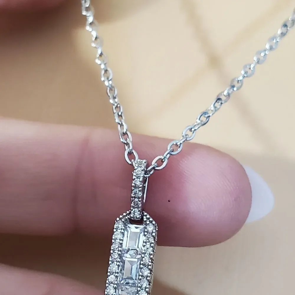 NEW  zirconia  silver plated fashion pendant and 18